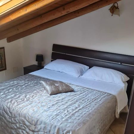 Casa Vacanza Lmt Aci Catena Eksteriør bilde