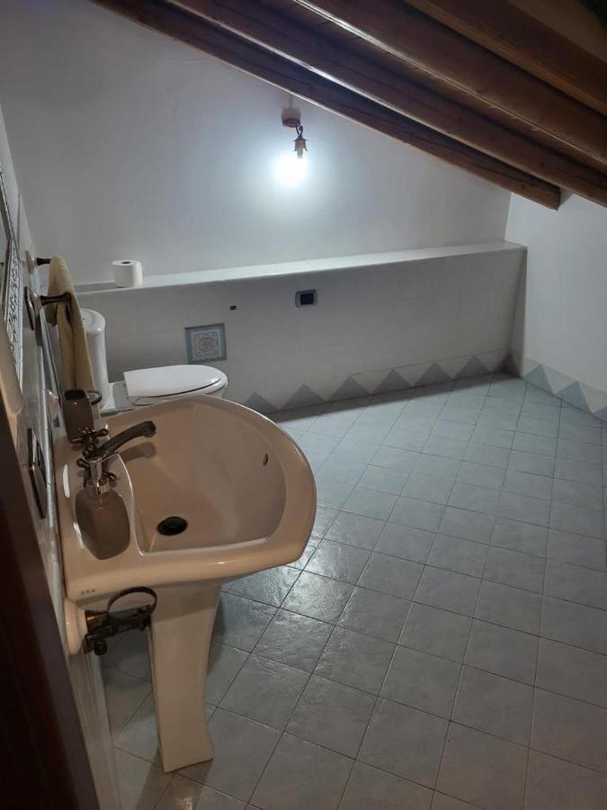 Casa Vacanza Lmt Aci Catena Eksteriør bilde