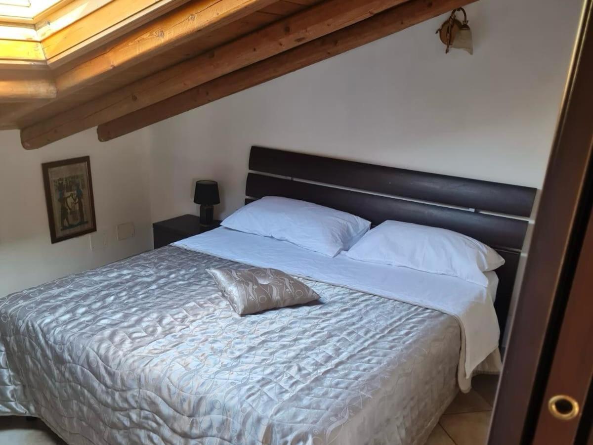 Casa Vacanza Lmt Aci Catena Eksteriør bilde